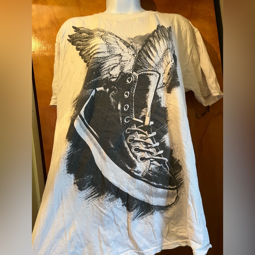 Sneaker Wings tshirt